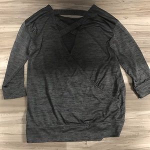 Long sleeve athletic/workout top